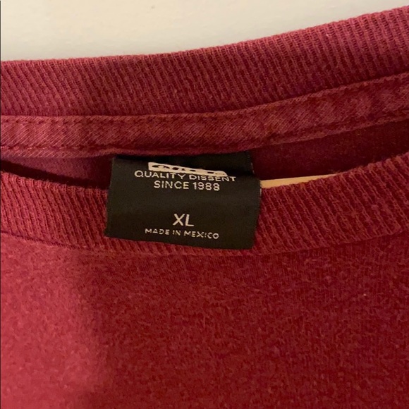 Obey tshirt - Picture 3 of 4